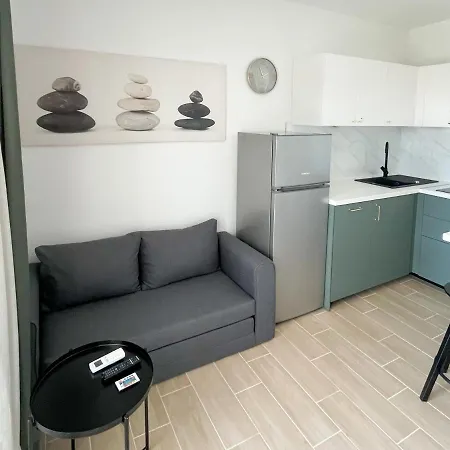 Modern Overlooking Downtown *