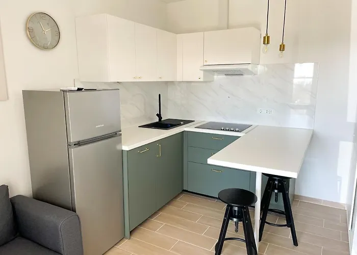 Daire Modern Overlooking Downtown *